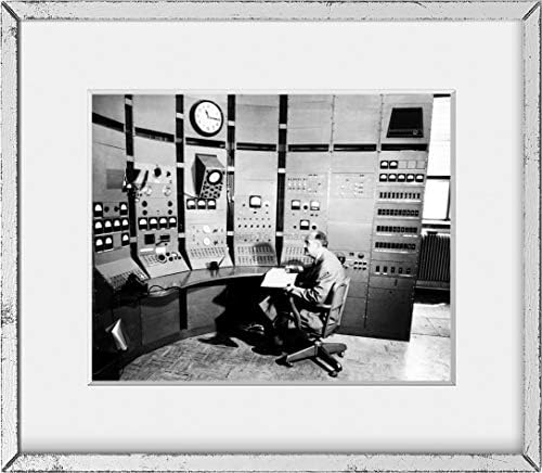 Beskonačne fotografije fotografija: Enrico Fermi,Kontrolna tabla akceleratora čestica,razbijač atoma, 1951, moćan