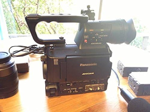 Panasonic AVCCAM AG-AF100 Micro 4/3 profesionalni HD kamkorder [kamera]