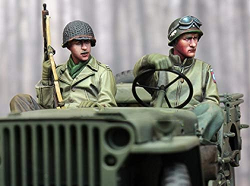 BEHTAR 1/35 smolni Model oficira iz Drugog svjetskog rata koji pregledavaju trupe