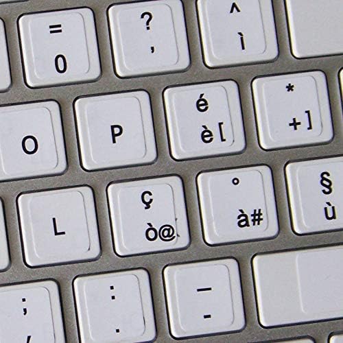 Mac italijanske naljepnice na tastaturi na mat bijeloj pozadini